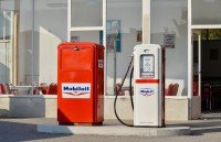 petrol-stations-3731375